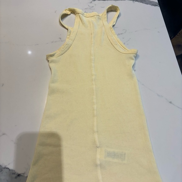 Denim forum Aritzia butter yellow ribbed tank top, worn once - Picture 3 of 3